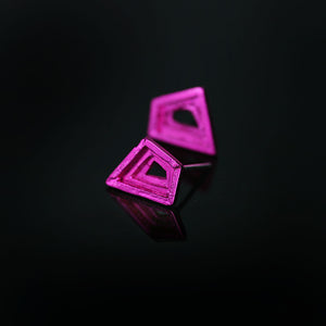 Geometric 18ct white gold earrings with textured layers and magenta nano-ceramic coating