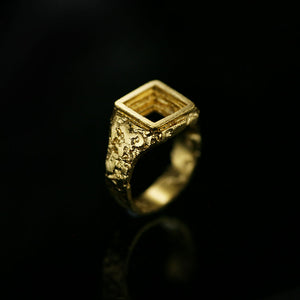 CAVETTO SIGNET RING