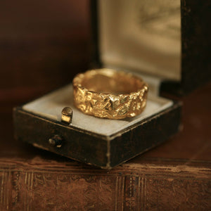 Liquid Aurum Alto wide unisex 18kt yellow gold statement ring with rusticated, sculpted texture.